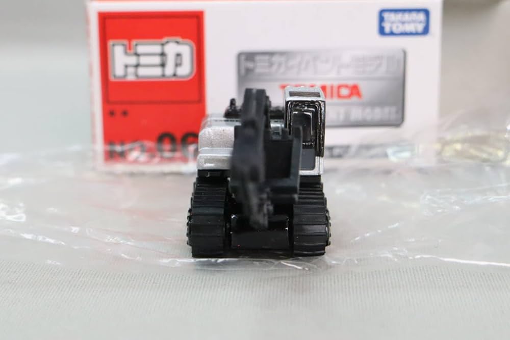 トミカ　コマツ　油圧ショベル　PC200 ガレオ　1/122 No 9 コマツ 油圧ショベル PC200 ガレオ（イエロー） （箱） （1
